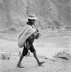 WernerBischof_ Per_Sulla_strada_per_Cuzco_1954